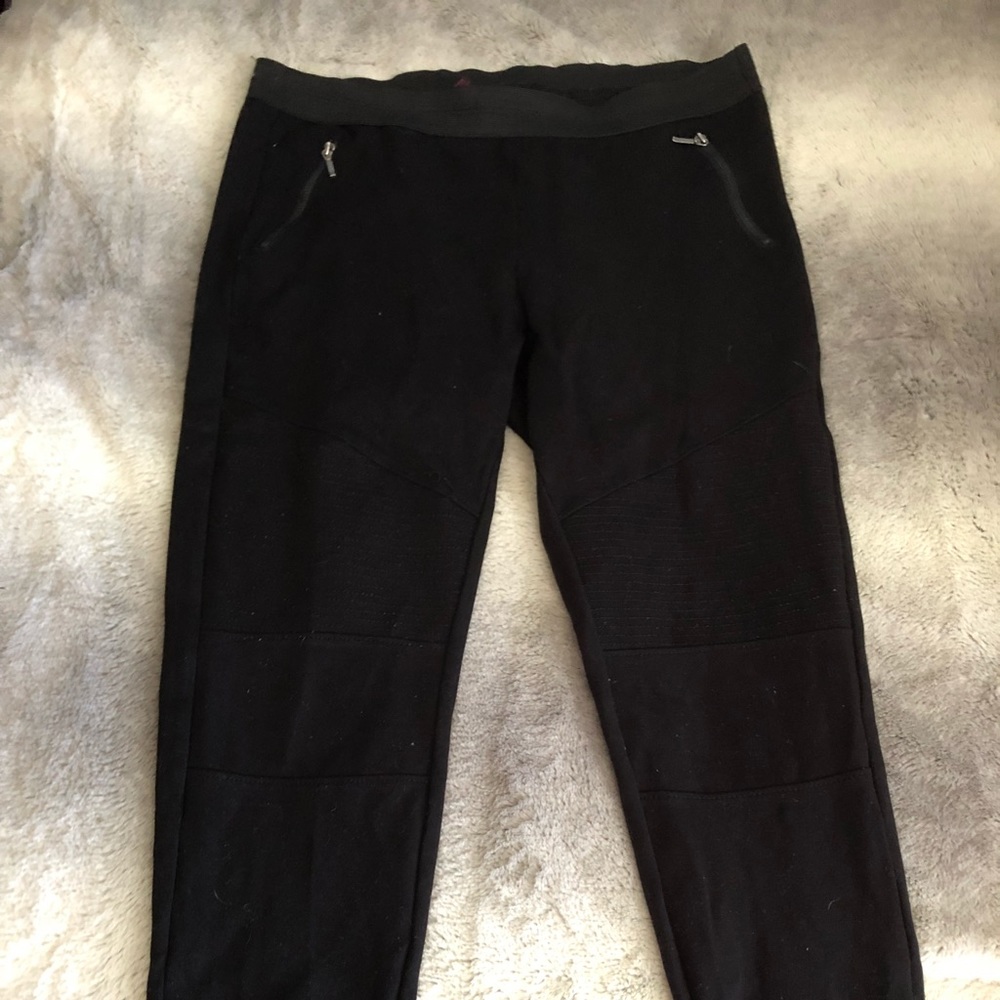 Black leggings